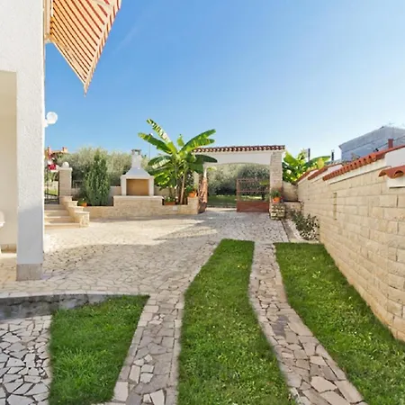 아파트 Renato 포레치