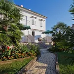 Renato Apartment