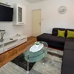 Renato Apartamento