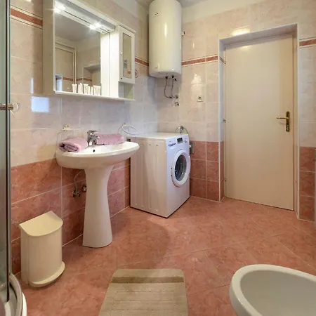 Renato Apartment